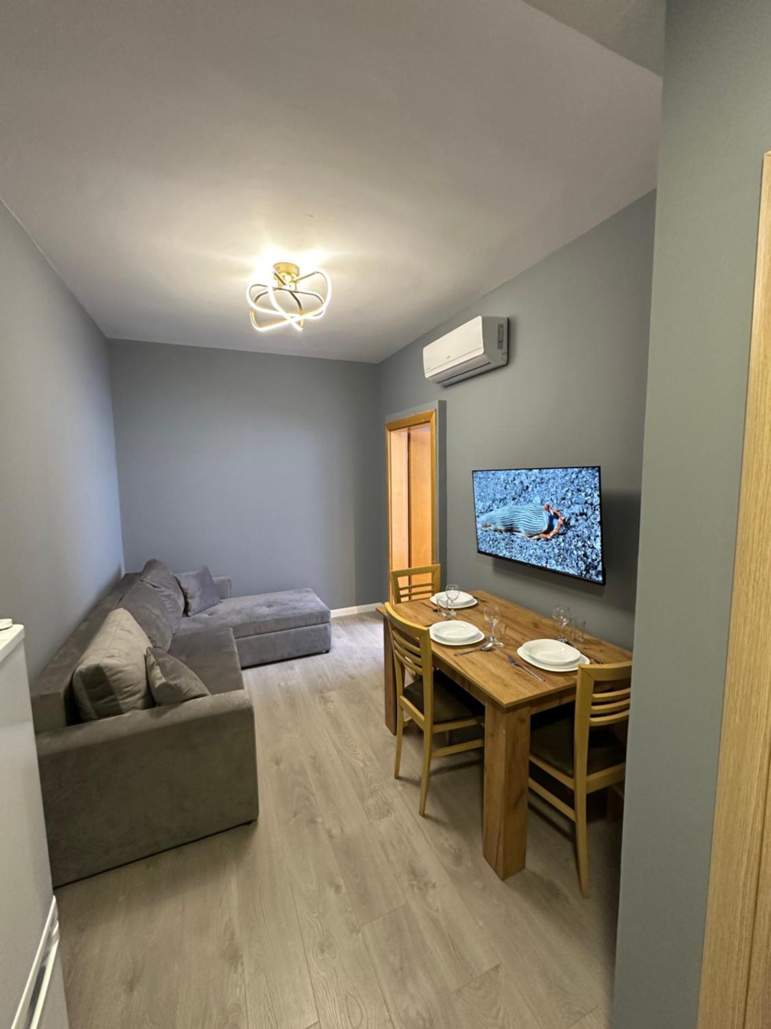 Xhimi'S Seaside Apartments Durres Exterior photo