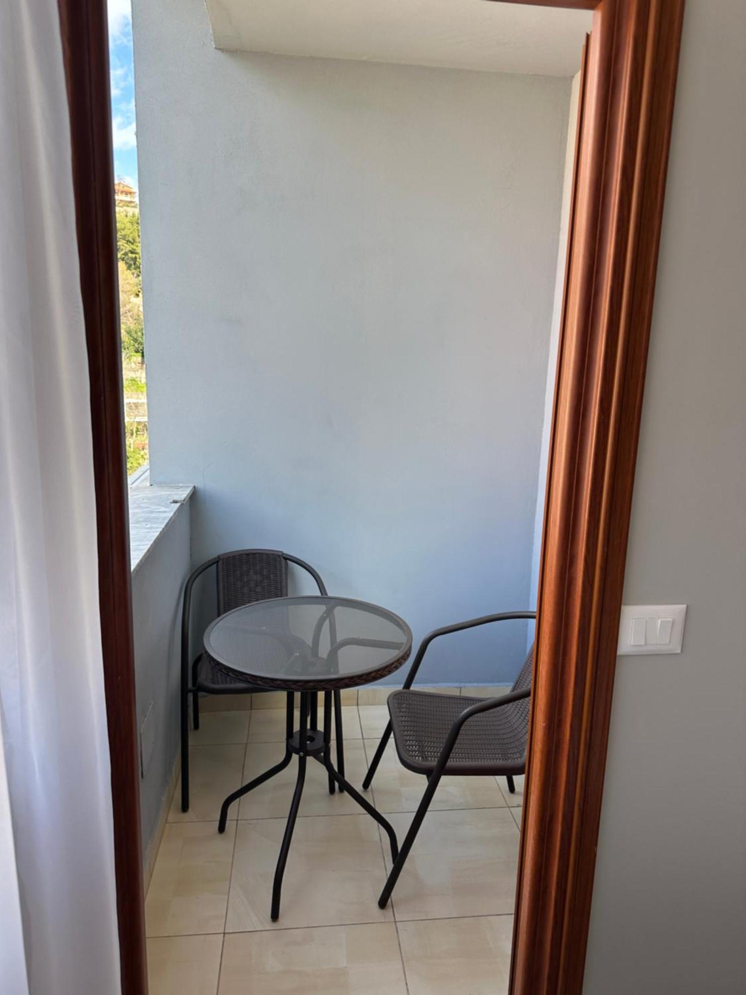 Xhimi'S Seaside Apartments Durres Exterior photo